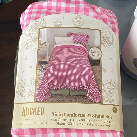 Katie Kime Other - Katie Kime Wicked Pink Twin Comforter & Sham Set